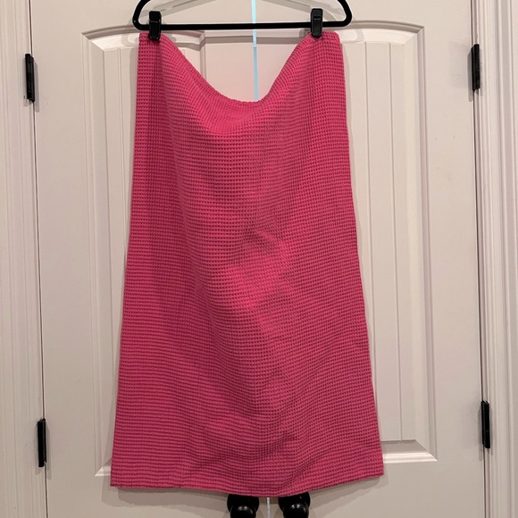 Pink Woven Laundry Bag - Picture 2 of 2